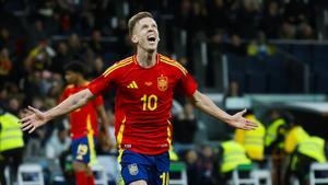 Olmo celebra el gol marcado con España ante Brasil