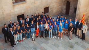 Foto de familia de la recepción a los equipos catalanes