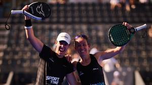 Laucía y Patty celebran el pase a su primera final como pareja