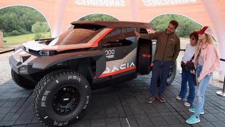 Al-Attiyah habla con SPORT de su nuevo Dacia