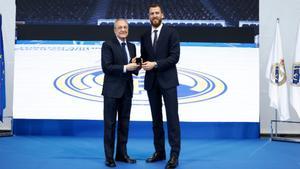 Sergio Rodríguez durante su homenaje con el Real Madrid