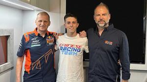 Xabi Zurutuza salta al Mundial de Moto3 2024 con el Red Bull KTM Ajo